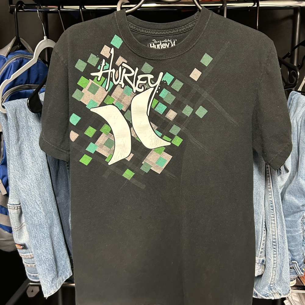 2000s Hurley t shirt